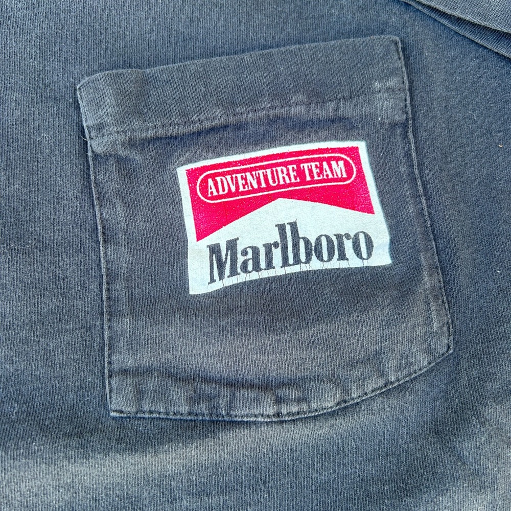 Vintage Marlboro Adventure Team Snake Pass T Shirt XL Faded Black 90s Pocket Tee - Picture 6 of 8